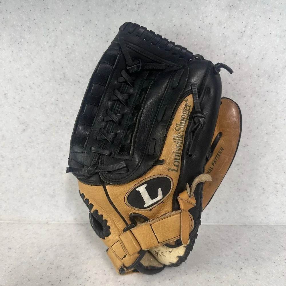Louisville Slugger Baseball/Softball Glove Model LP1350 Player Series 13.5